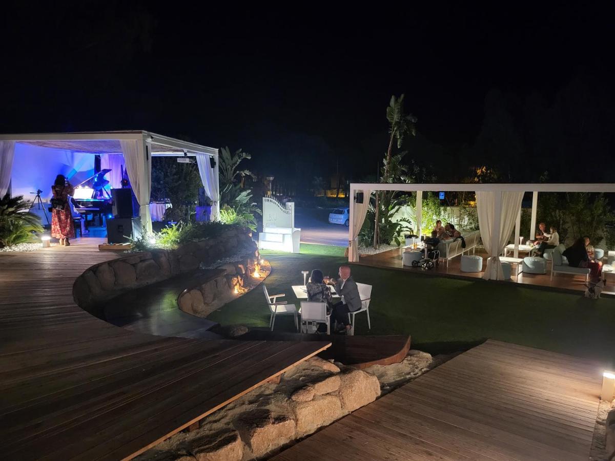 Hotel Oasi Blu Sardinia Santa Margherita di Pula Exterior foto