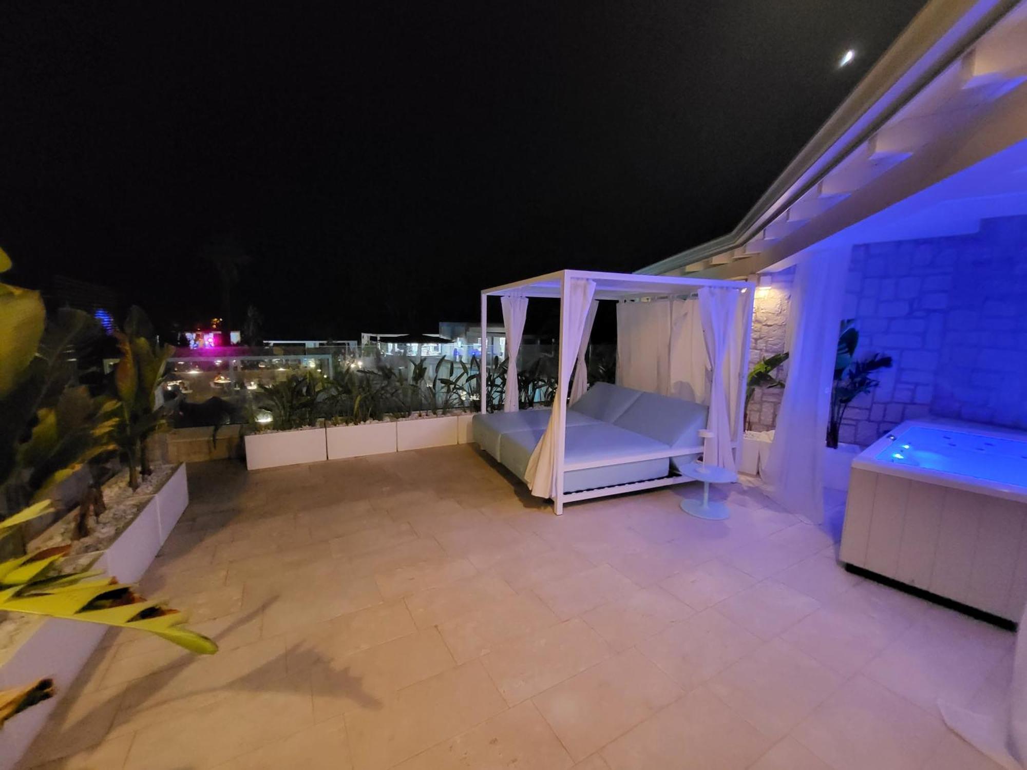 Hotel Oasi Blu Sardinia Santa Margherita di Pula Exterior foto