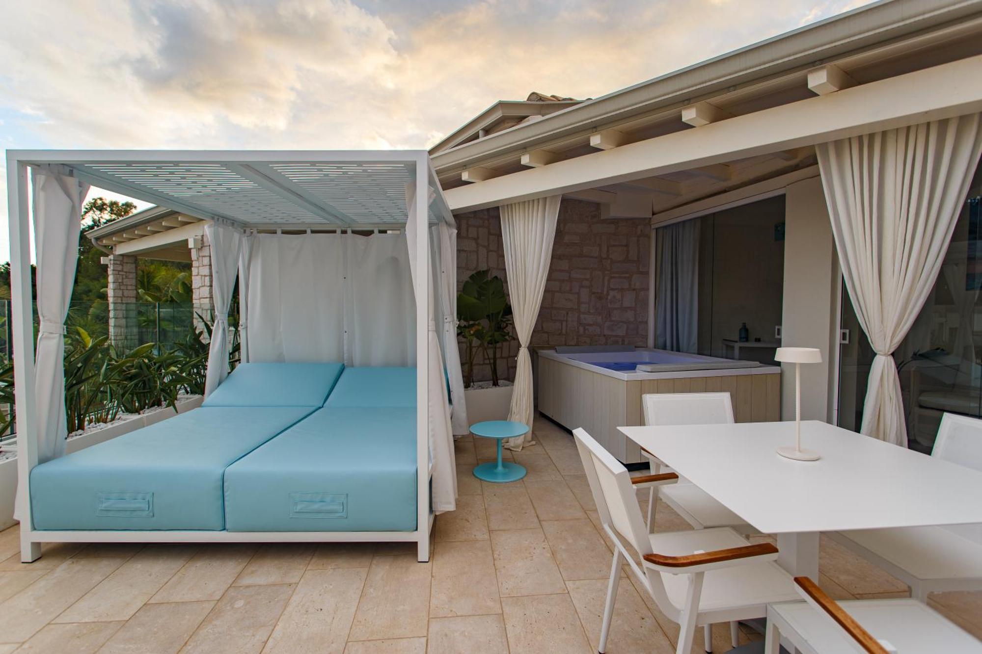 Hotel Oasi Blu Sardinia Santa Margherita di Pula Exterior foto