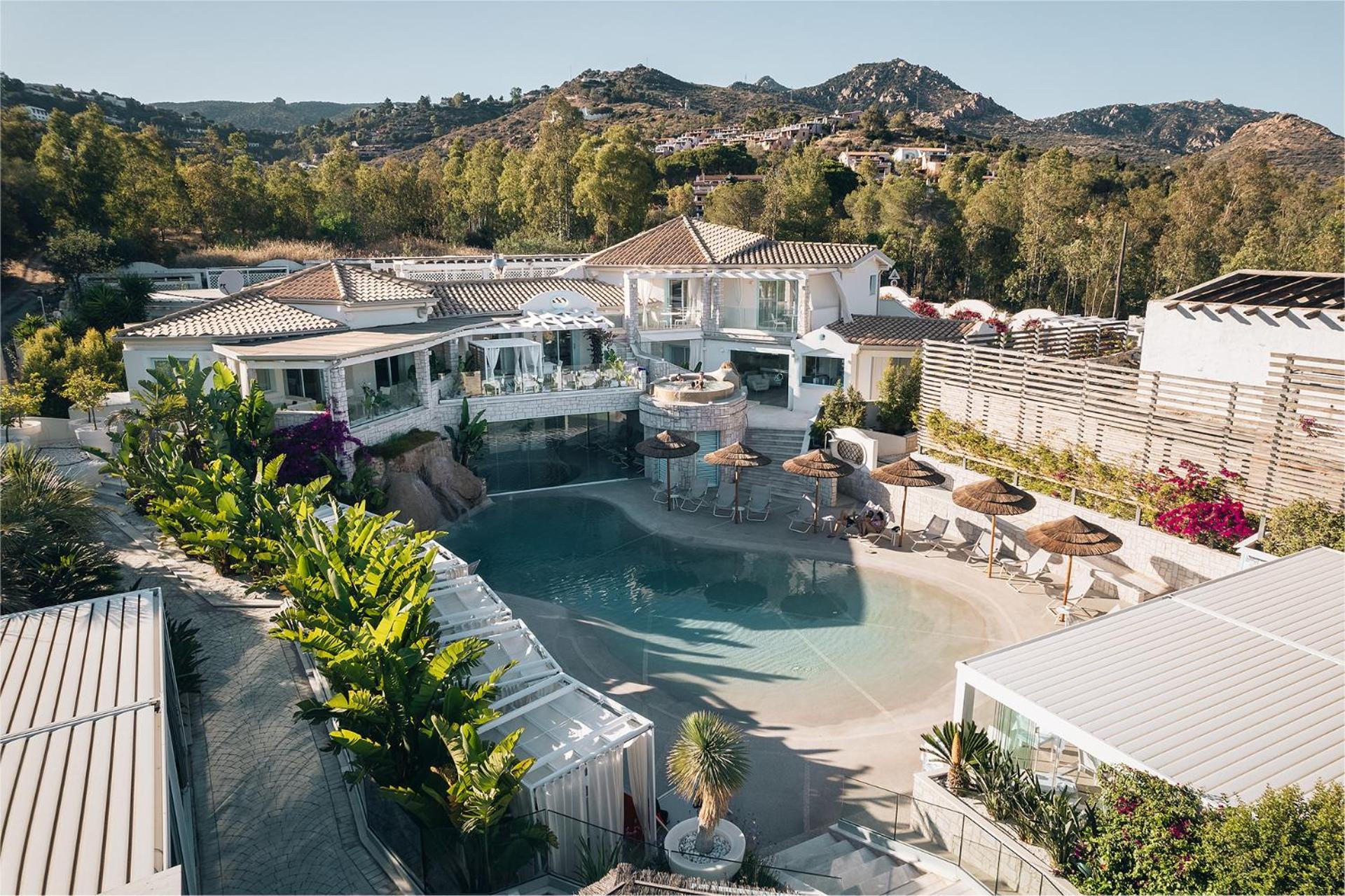 Hotel Oasi Blu Sardinia Santa Margherita di Pula Exterior foto