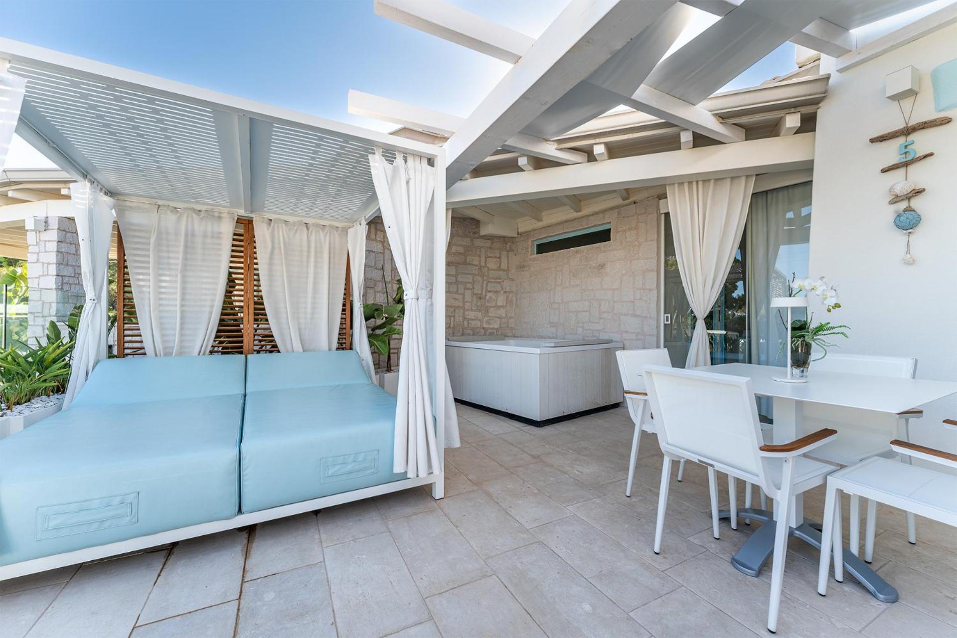 Hotel Oasi Blu Sardinia Santa Margherita di Pula Exterior foto